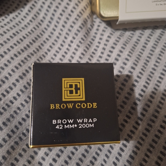 Bundle of Brow Code: Eyebrow Lamination kit and eyebrow lamination wrap - Picture 2 of 5